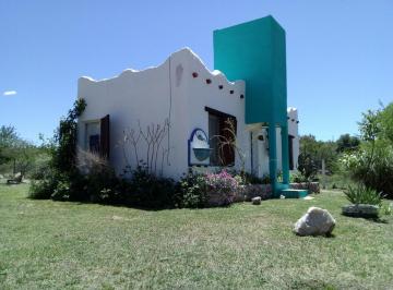 Casa · 104m² · 5 Ambientes · 1 Cochera · Oportunidad! - Hermoso Chalet C/ Depto Anexo y Excelente Estado - Tanti - Sierras de Córdoba
