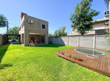 Casa · 120m² · 5 Ambientes · En Venta - Casa 3 Dorm. con Pileta y Cochera - Funes