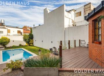 Casa · 414m² · 7 Ambientes · 4 Cocheras · Casa en Venta de 6 Ambientes + Dependencia con Jardín y Piscina