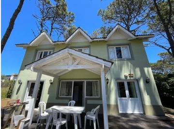 Casa · 135m² · 4 Ambientes · 2 Cocheras · Chalet 4 Amb en Lo Mejor de Mar Azul