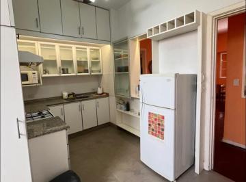 Departamento de 3 ambientes, Monserrat · Dpto 3 Amb C/ Amplia Cocina, 2 Baños.