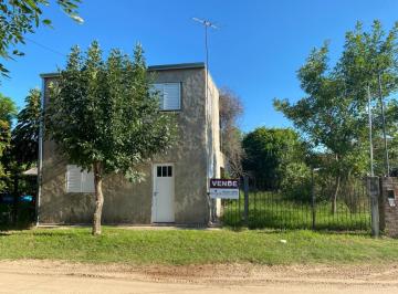 Casa · 142m² · 4 Ambientes · Casa de Dos Plantas en Cayasta