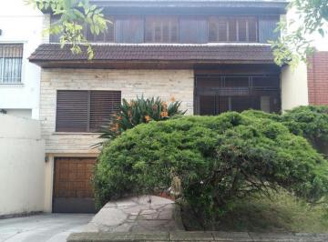 Casa · 270m² · 4 Ambientes · 2 Cocheras · Excelente Casa 4 Ambientes Apto Credito