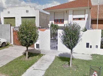 Casa · 180m² · 3 Ambientes · Casa en Ortiz de Zarate y Vignolo