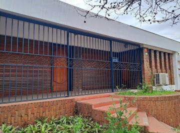 Casa · 235m² · 7 Ambientes · 1 Cochera · Casa / Oficina - Bv. San Juan Al 1300