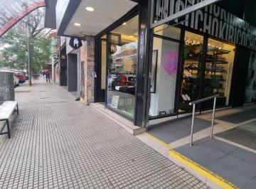 Oficina comercial · 70m² · 3 Ambientes · Venta con Renta de Oficina 70 m², Oportunidad! Villa Urquiza, Excelente Ubicación!