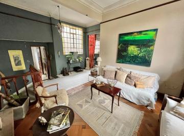 PH · 150m² · 5 Ambientes · Encantador PH Antiguo con Terraza Grande en Olivos.