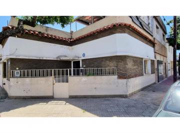Casa · 80m² · 4 Ambientes · Casa de 2 Dorm. en Venta