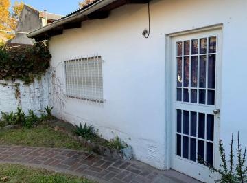 Casa · 70m² · 4 Ambientes · Casa Interna de Pasillo Unica Apta Crédito