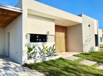 Casa · 120m² · Ricordi Negocios Inmobiliarios, Casa Santa Emilia, Pilar del Este.