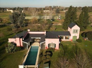 Casa · 294m² · 5 Ambientes · Casa en Venta en Estancia Las Lilas, Luján