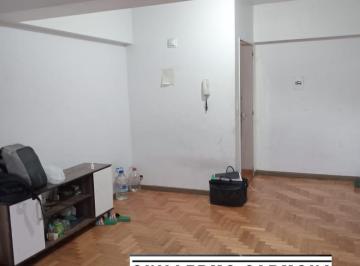 Departamento de 2 ambientes, Ciudad de Mendoza · Vendo Ady. Av San Martín y Lavalle. Galería Independencia // Ciudad // Mendoza