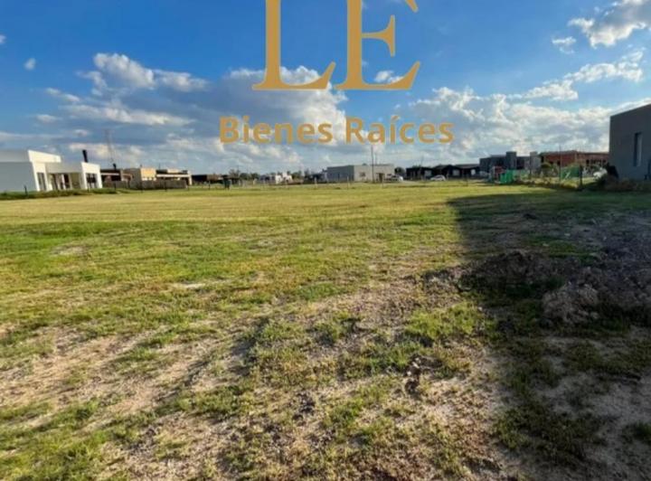 Terreno · 600m²