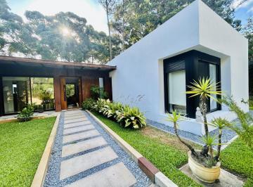 Casa · 300m² · 5 Ambientes · 2 Cocheras · Venta Casa 3 Dorm. Más un Apartamento en Barrio Privado Solanas Punta del Este