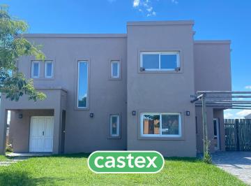 Casa · 196m² · 5 Ambientes · 1 Cochera · Casa de 3 Dorm. en Venta en San Matias, Escobar