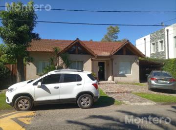 Casa · 170m² · 4 Ambientes · 4 Ambientes con Pileta en Barrio Cerrado Las Lajas, Totalmente Equipado