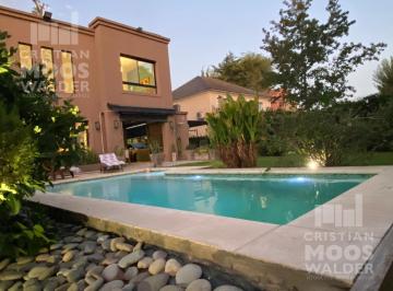 Casa · 180m² · 5 Ambientes · 1 Cochera · Casa en Venta! Los Angeles Village! 5 Ambientes