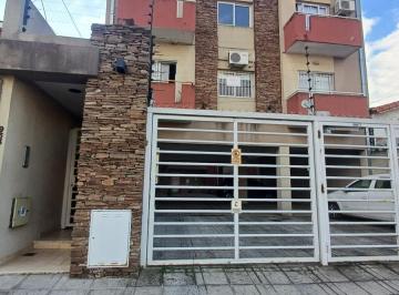 Departamento · 54m² · 3 Ambientes · 1 Cochera · Departamento 3 Ambientes con Cochera en Venta - Ramos Mejía