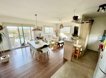 Casa · 124m² · 5 Ambientes · 2 Cocheras · Casa, Venta Apto Crédito, 2 Dorm., Pileta, Cochera, Estancia Vieja.
