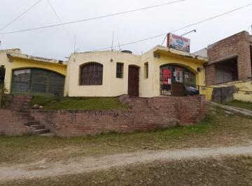 Casa de 4 ambientes, Alta Gracia · Propiedad en Av de Mayo - Barrio Liniers - Inversion