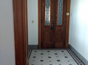 Departamento de 2 ambientes, Congreso · Depto. 2 Amb y Medio. Antiguo, Techos Altos, Mucho Espacio y Luz!