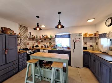 Casa · 73m² · 3 Ambientes · 4 Cocheras · Casa en Venta Campana
