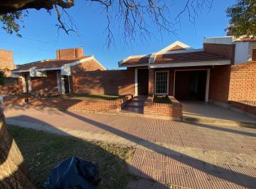 Casa de 4 ambientes, Cosquín · Cosquin B° La Huelga Gran Chalet 3 Dorm. + 2 Dptos Independientes