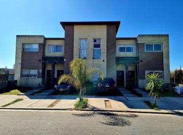 Departamento de 4 ambientes, Quilmes · Venta Departamento de 4 Ambientes con Fondo Nuevo Quilmes