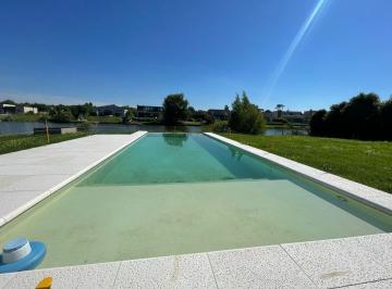 Casa · 227m² · 6 Ambientes · 2 Cocheras · Casa en Venta con 4 Dorm. a La Laguna en El Barrio San Matias