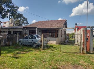 Casa · 65m² · 3 Ambientes · Latorre Prop. Vende Casa en Barrio Los Pinares