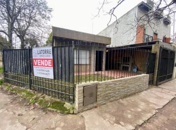 Casa · 70m² · 3 Ambientes · 2 Cocheras · Latorre Prop Vende Casa 3 Amb Sobre Av Beltran