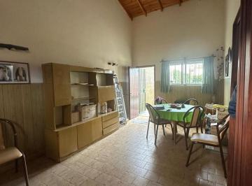 Casa · 60m² · 2 Ambientes · 1 Cochera · Casa en Heguilor y 12 de Octubre
