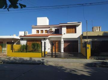 Foto · Hermosa Casa en Venta en Barrio Empalme - 4 Dorm.