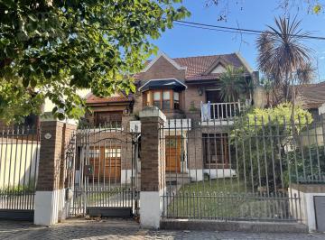 Casa · 420m² · 9 Ambientes · 4 Cocheras · Casa en Lomas de Zamora Oeste