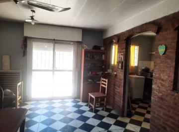 PH · 130m² · 3 Ambientes · Venta de Casa en Moreno