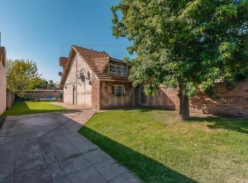Casa · 80m² · 4 Ambientes · 2 Cocheras · Casa en Venta Villa de Mayo