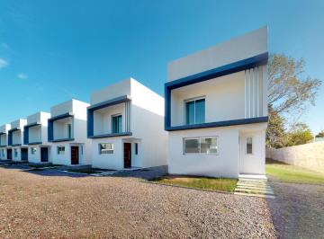 Casa · 90m² · 3 Ambientes · 1 Cochera · Casa en Venta con 2 Dorm. en Gonnet