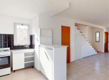 Casa · 90m² · 3 Ambientes · 1 Cochera · Casa en Venta con 2 Dorm. en Gonnet