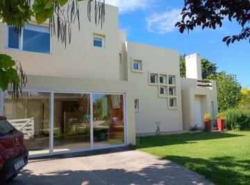 Imagen1 · La Armonia - Se Vende Moderna Casa 5 Ambientes con Piscina