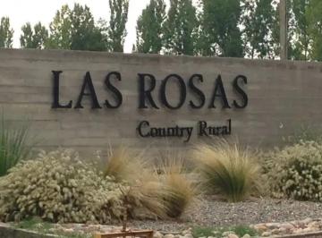 Casa · 36m² · 3 Ambientes · 1 Cochera · Hauser Vende Hermosa Propiedad en Colonia Las Rosas!