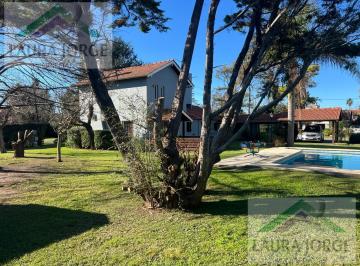 Casa · 192m² · 6 Ambientes · 2 Cocheras · Casa en Country Mapuche