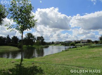 Terreno · 903m² · Terreno en El Cazal con Salida Directa a La Laguna - 903 m² - Oportunidad!