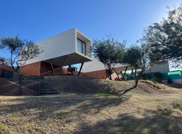 Casa de 4 ambientes, Villa Allende · Alquiler de Casa Amoblada en Housing Villa Allende