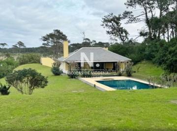 Foto1 · Apartamento en Venta de 2 Dorm. en Punta del Este, Playa Brava