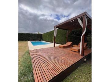 Casa · 310m² · 4 Ambientes · 2 Cocheras · Septiembre Casa en Venta 3 Plantas Impecable!