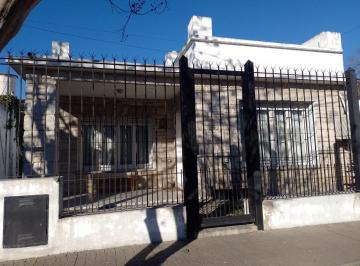 Casa de 4 ambientes, Pilar · Hermosa Casa en Pilar Centro de 4 Ambientes