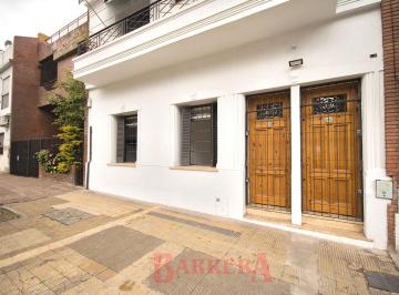 PH · 65m² · 3 Ambientes · PH Al Frente Delgado y Av Elcano Solo Para Uso Profesional