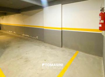 Garage · 13m² · 1 Cochera · Cochera Cubierta, Acceso por Montacarga