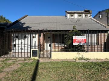 Casa · 160m² · 3 Ambientes · 1 Cochera · Casa 3 Dorm. Jardin Forestado Fisherton