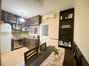 Casa · 70m² · 3 Ambientes · Casa Americana de Tres Ambientes en Venta